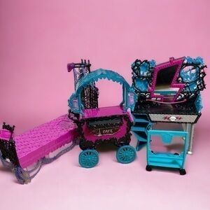 Monster High Furniture Bundle Spectra Bed Frankie Vanity Cafe Cart City